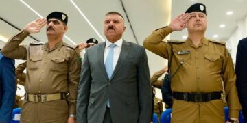 وزير الداخلية يؤكد ضرورة معالجة الأفكار الخاطئة والمتطرفة باعتماد النهج المهني