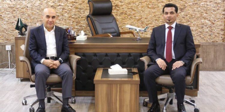 وزير النقل يلتقي رئيس سلطة الطيران المدني