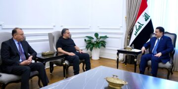 السوداني يستقبل الشاعر الفلسطيني تميم البرغوثي