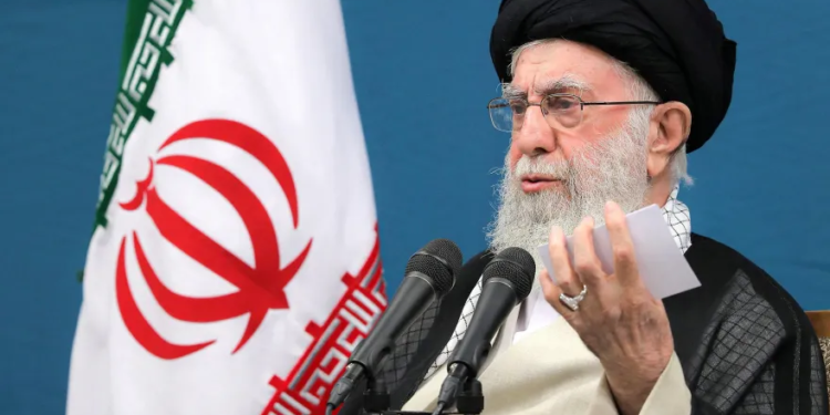 المرشد الأعلى الإيراني: إسرائيل ترتكب جرائم نكراء بحق الأطفال لا المقاتلين