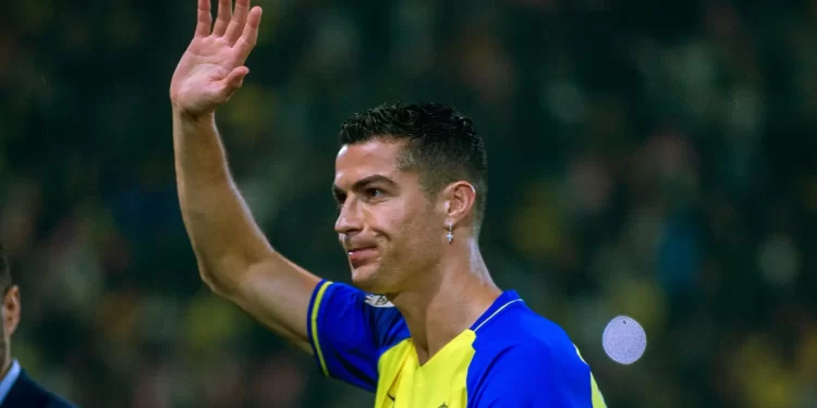 رونالدو يتمنى التوفيق للنصر ويوجه رسالة للجمهور العراقي