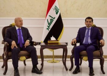 وزير الصناعة والنقل المصري يصل الى بغداد