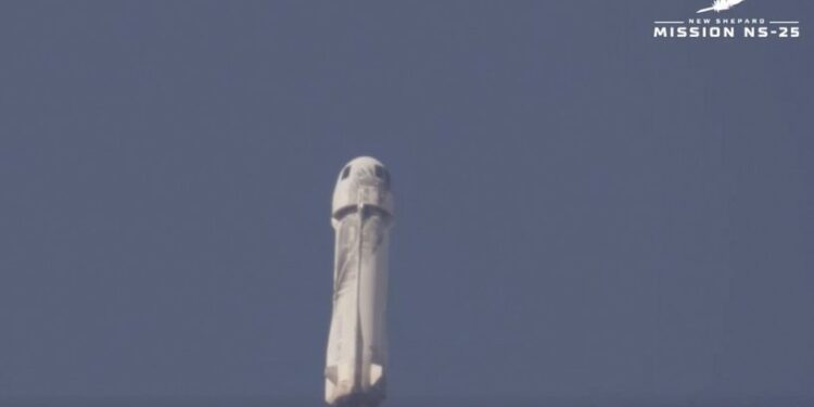 شركة بلو أوريجين تطلـــق مركبة فضائية جديدة مخصصة للبشر