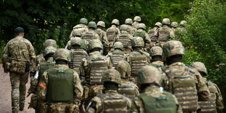 أوكرانيا.. سحــــب الرجال للخدمة الإلزامية بالجيش يثير الجدل