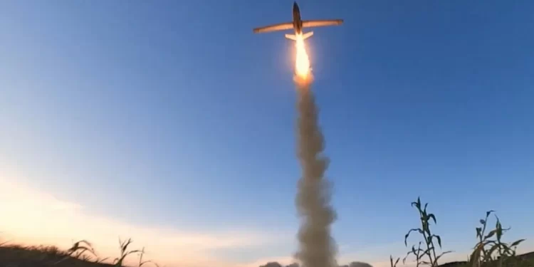 الحوثيون يستهدفون مواقع إسرائيلية
