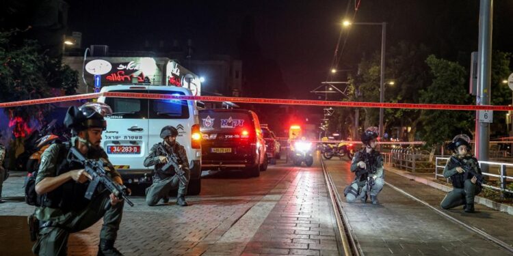 اسرائيل.. سقوط 8 قتلى في عملية إطلاق نار بمدينة يافا