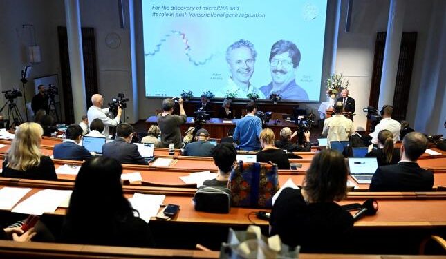 فوز عالمين أميركيين بجائزة نوبل للطب