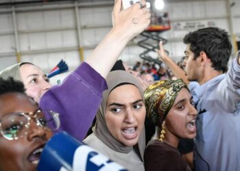 ما القاسم المشترك بين العرب والسود في الانتخابات الأميركية؟