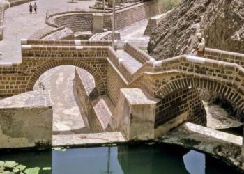 صهاريج عدن تاريــــخ يمني تائـــه بين المباني العشوائية