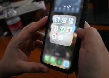 حكم بإرجاء تطبيق قرار يلـــزم غوغل بفتــــح نظامها للمنافسة