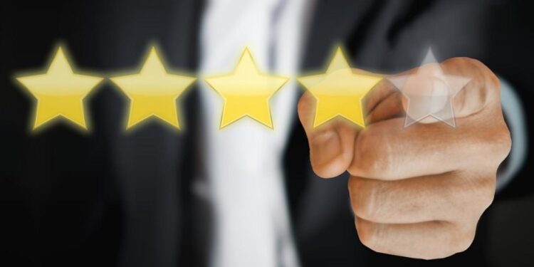 التقييمات الإلكترونية,,من أداة للشفافية إلى وسيلة للخداع