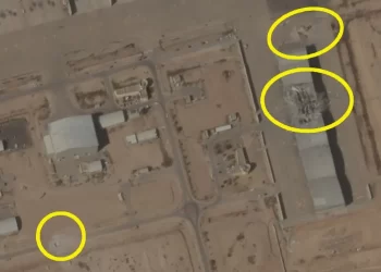 بالصور… الأقمار الصناعية تبين آثار القصف الإيراني