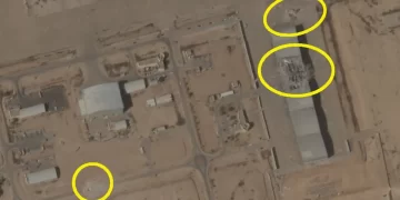 بالصور… الأقمار الصناعية تبين آثار القصف الإيراني