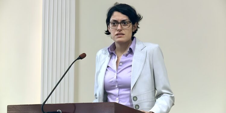 البنتاغون.. موظفة كبيرة متهمة بتسريب خطط الرد الاسرائيلي على إيران