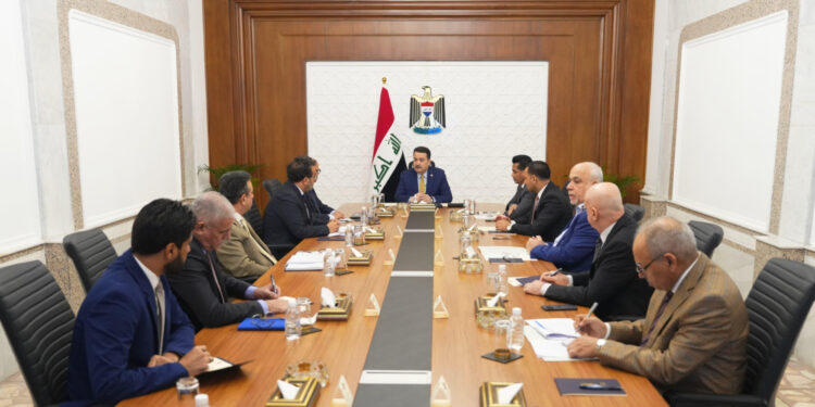 السوداني يحدد هدفين من مشروع تطوير مطار بغداد الدولي