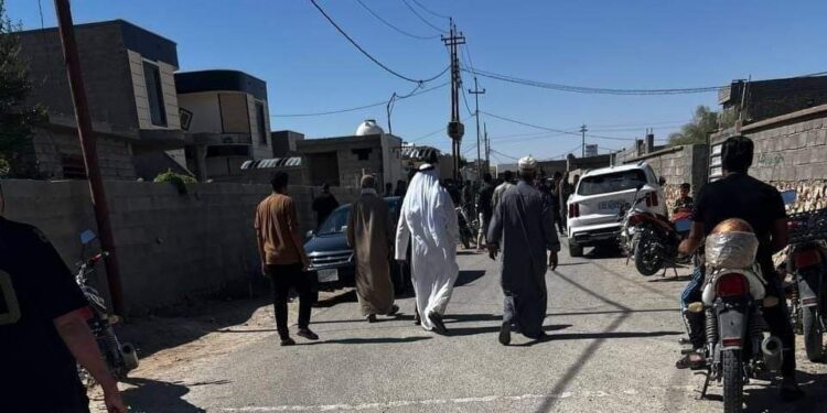 الانبار.. مسلحون يقتلون مسؤولاً حكومياً وأفراد أُسرته