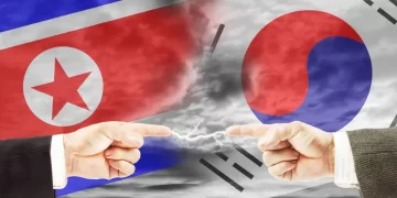 كوريا الشمالية تقطــــع الطرق والسكك الحديدية مع الجارة الجنوبية