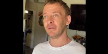 الأطباء أعلنوا وفاته وهو حي,,, وبكاؤه منعهم من سرقة أعضائه
