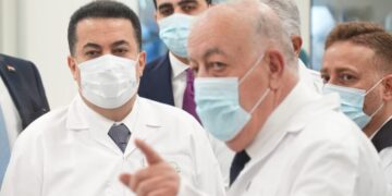السوداني يؤكد ارتفاع العقود الخاصة بإنشاء المشاريع الدوائية بما يتجاوز 60%