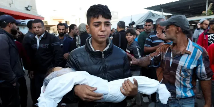 غزة.. 93 شهيد ومفقود على الأقل في غارة إسرائيلية