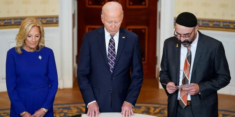 (حسابات الطاقة وانتخابات أميركا) تحاصــر رد إسرائيل “المنتظر” على إيران