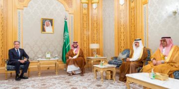 بن سلمان وبلينكن يبحثان وقف التصعيد في المنطقة