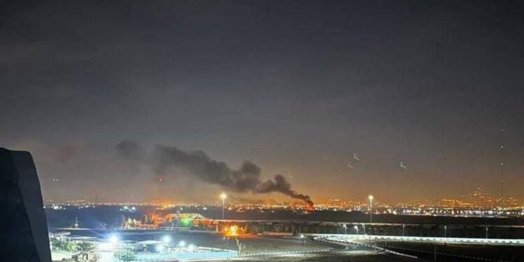 إيران تعلن عن مقتل جنديين في الضربات الإسرائيلية