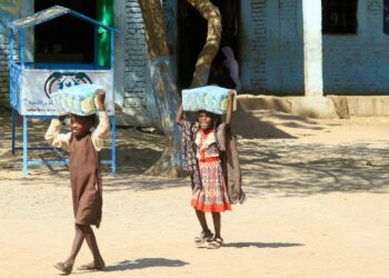 السودان.. برنامج الأغذية العالمي يحذر من “مجاعة محدقة”