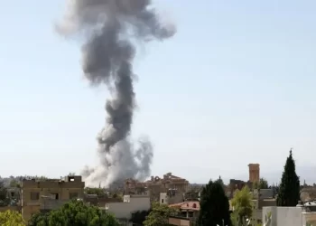 غارات على لبنان.. وحزب الله يستهدف قاعدة بحرية وثكنة وسط إسرائيل