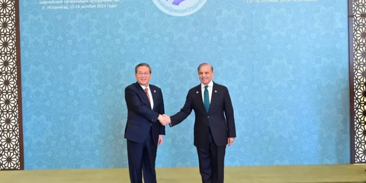 اتفاقيات تعاون ودعوة لتوسيع “الحزام والطريق” بين (الصين وباكستان)