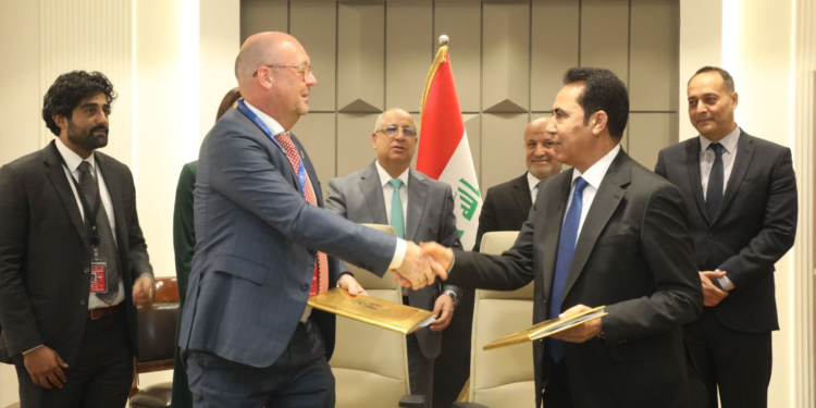 العراق والأمم المُتحدة يوقعــــان وثيقة “السلام والاستقرار” في سنجار