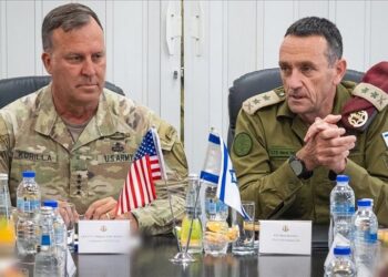 قائد القيادة المركزية الأميركية يصل إسرائيل