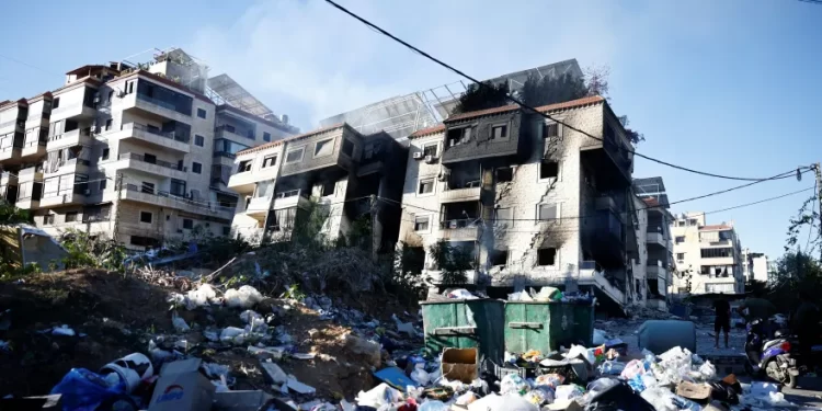 اسرائيل تعلن مهاجمة مقر مخابرات حزب الله في بيروت