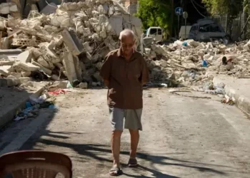 بسبب الغارات الإسرائيلية ,,, غضب وحزن في مدينة صور جنوبي لبنان شبه المهجورة