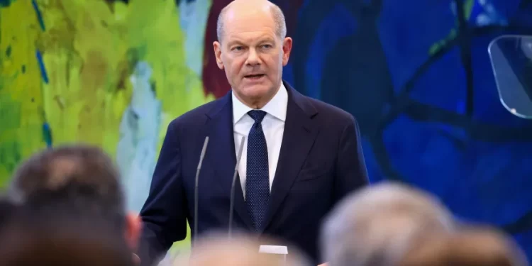 المستشار الألماني.. إيران تخاطر بإشعال المنطقة بأكملها