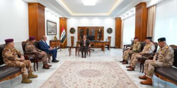 رئيس مجلس القضاء الاعلى يلتقي وزير الدفاع
