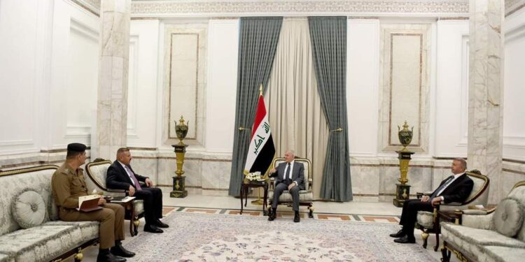 رئيس الجمهورية يلتقي وزير الداخلية