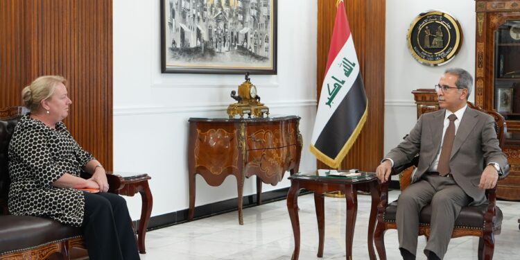 القاضي زيدان يستقبل السفيرة الهولندية