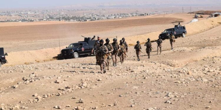 قوة امنية تلاحــق “أحد الرؤوس المهمة” بجبال حمرين