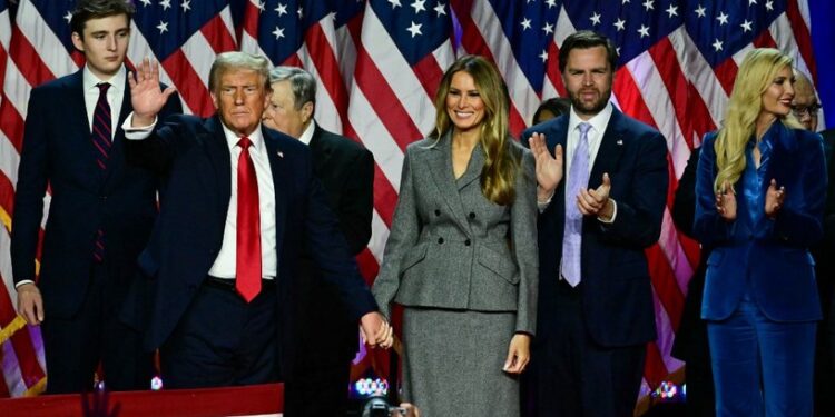 زعماء عرب يهنئون ترامب بعد فوزه  وتنصيبه رئيسا للولايات المتحدة