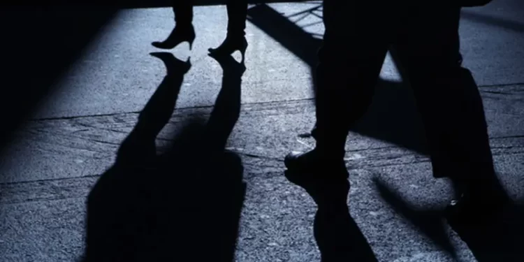 مسؤول إفريقي متهم بمعاشرة 400 امرأة بينهن زوجات مشاهير