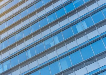 حلول معمارية لتحديات العصر,,, ألواح الـ “بولي كاربونيت”