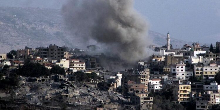 الجيش الإسرائيلي يأمر بإخلاء في بعلبك ويعلن مقتل قياديين بـ”حزب الله”