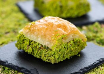 البقلاوة… حلبية أم عينتابية؟