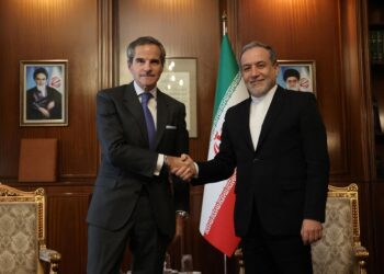 الرئيس الإيراني.. مستعدون لإزالة الغموض بشأن برنامجنا النووي