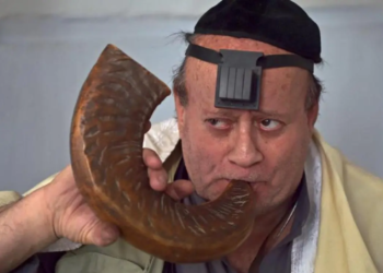 آخر يهودي أفغاني يغادر إلى إسرائيل ,,, خالف وعد البقاء