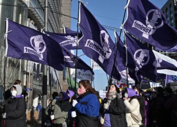 حركة “اللاءات الأربعة” والنساء اللاتي “يعتقن” أنفسهن من الرجال