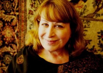 أنعام كجه جي تواصل رتق جراح العراق في مدن الشتات