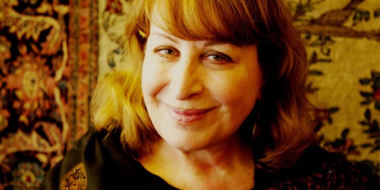 أنعام كجه جي تواصل رتق جراح العراق في مدن الشتات