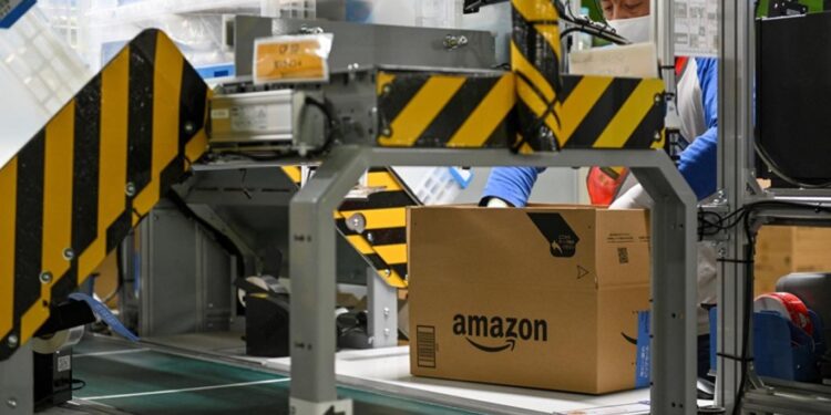 اليابان.. مداهمة مقر “أمازون” من قبل السلطات